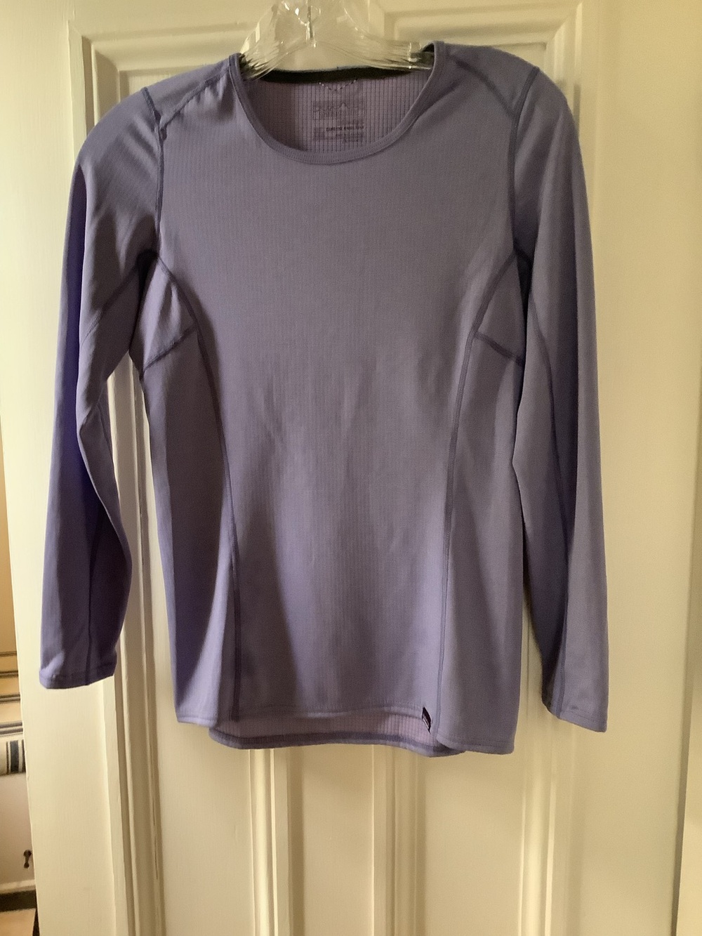 NWOT Women’s Patagonia Midweight Capline Long-Sleeve Baselayer Top XXS
